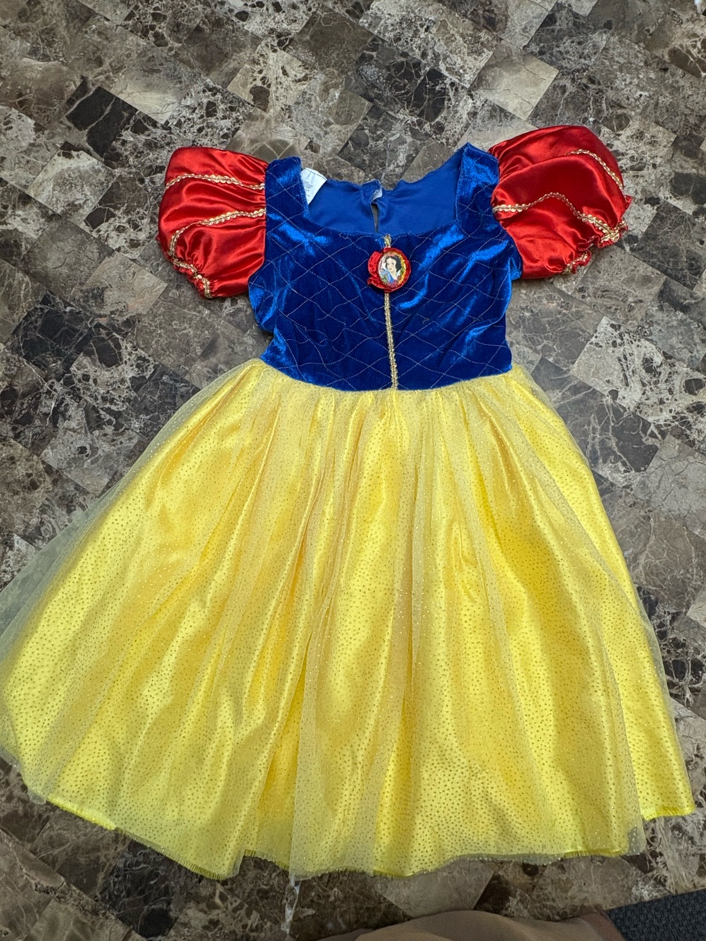 Disney Halloween costume princess Snow White 4-6 years